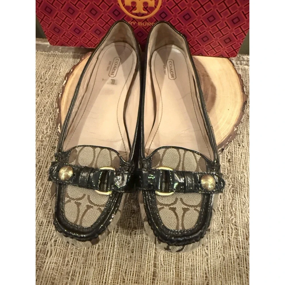 Coach Hellen Women's Brown Signature Canvas Logo Gold Driving Loafers size 10B